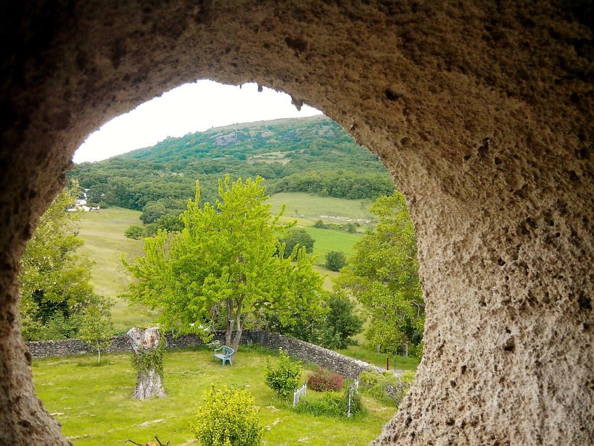 "Il Etait Une Soie..." Ξενοδοχείο Saint-Vincent-de-Barres Εξωτερικό φωτογραφία